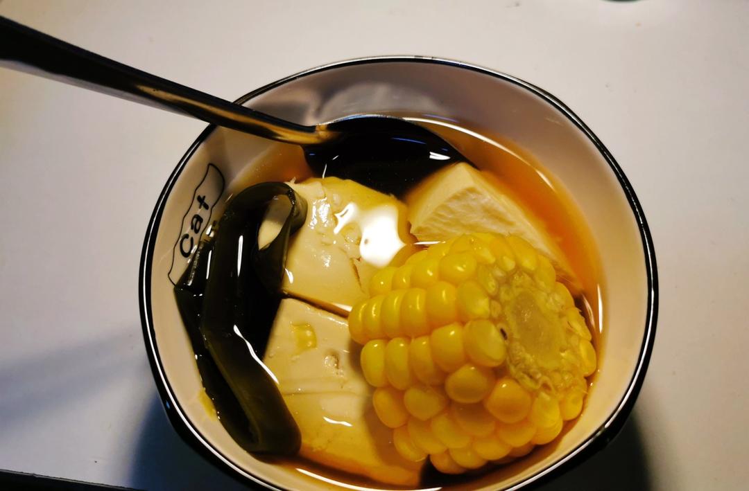 三鲜海带汤（香菇、玉米、海带）