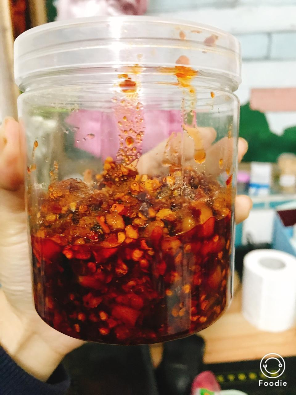 花生香菇肉辣椒酱