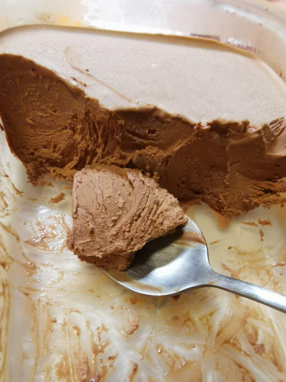 拒绝生蛋，巧克力冰淇淋