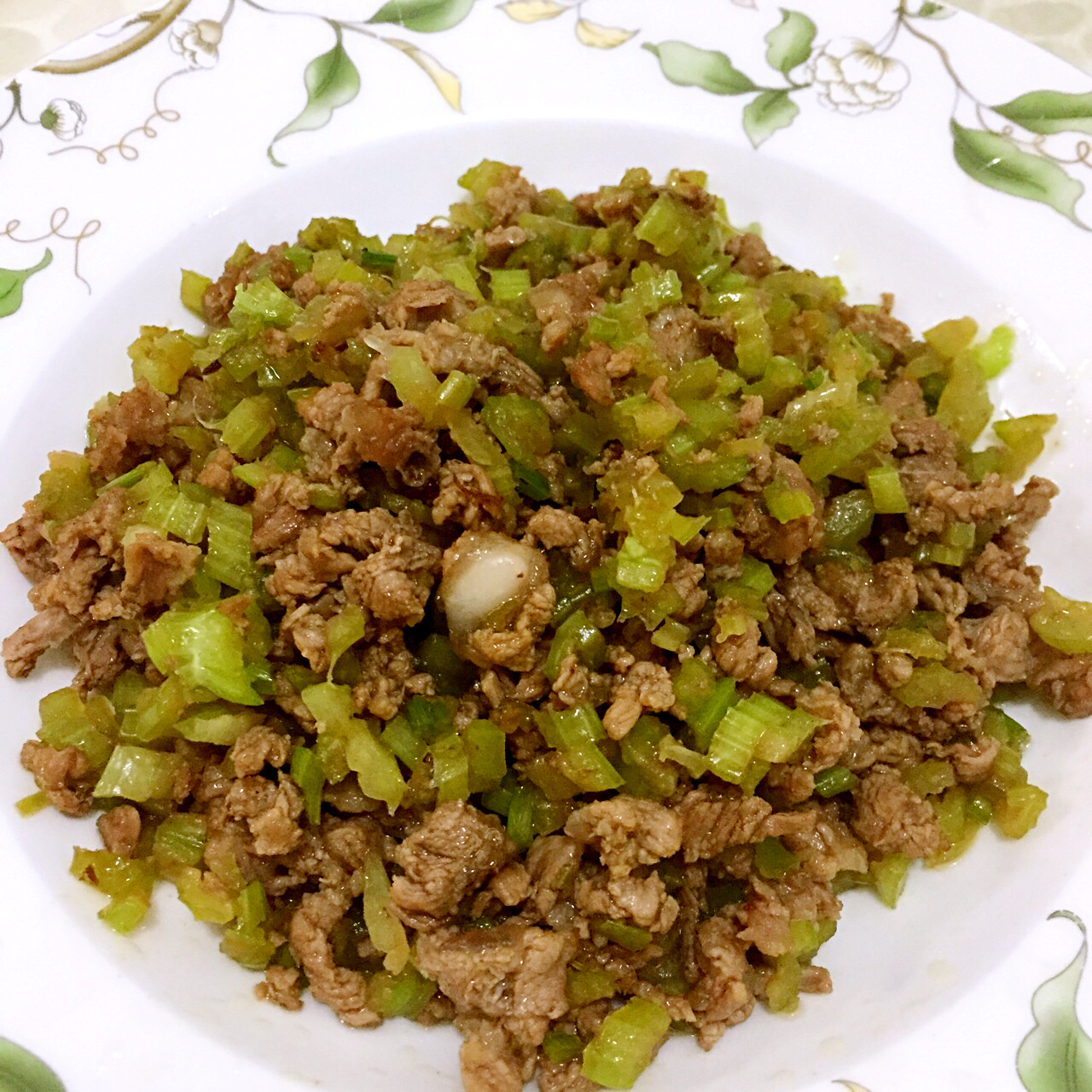 芹菜牛肉末「下饭神器」
