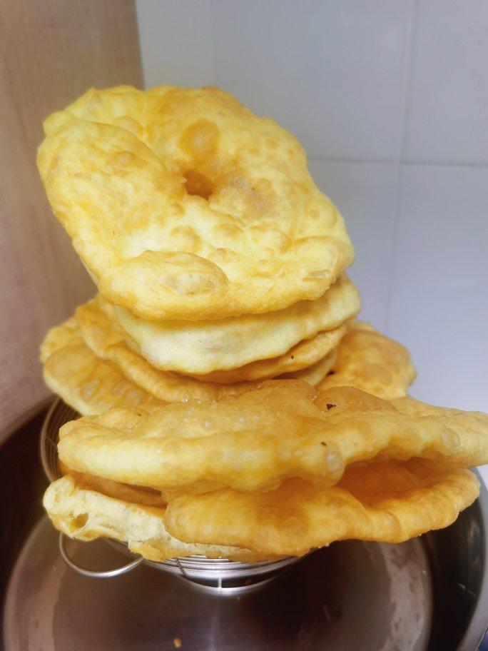 炸油饼这么做 蓬松柔软不浸油 附细节视频详解