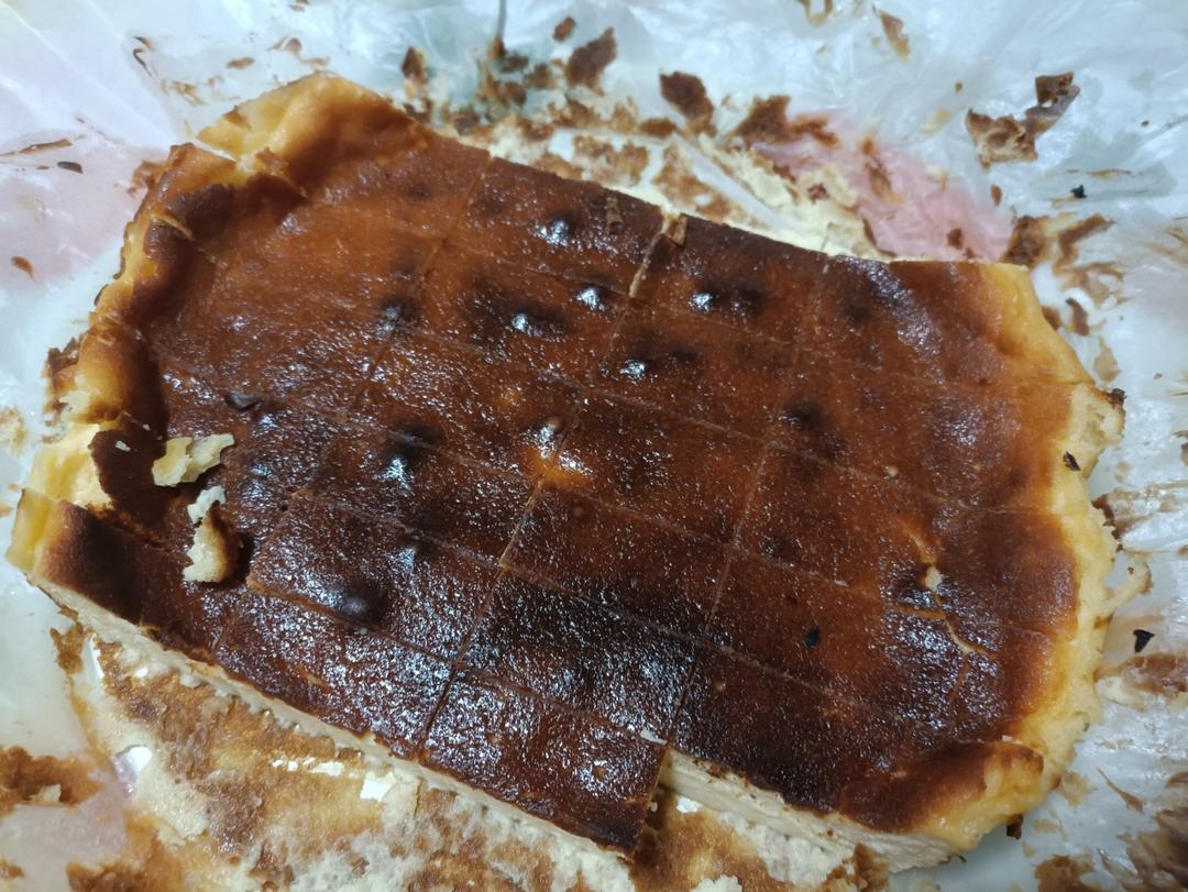 马斯卡彭版巴斯克蛋糕
