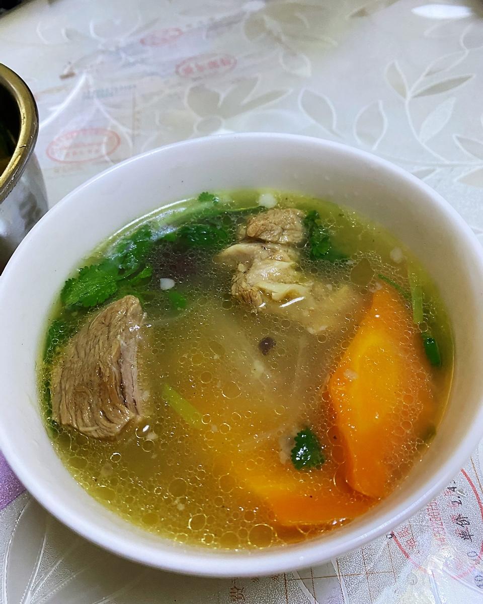 清炖羊肉汤