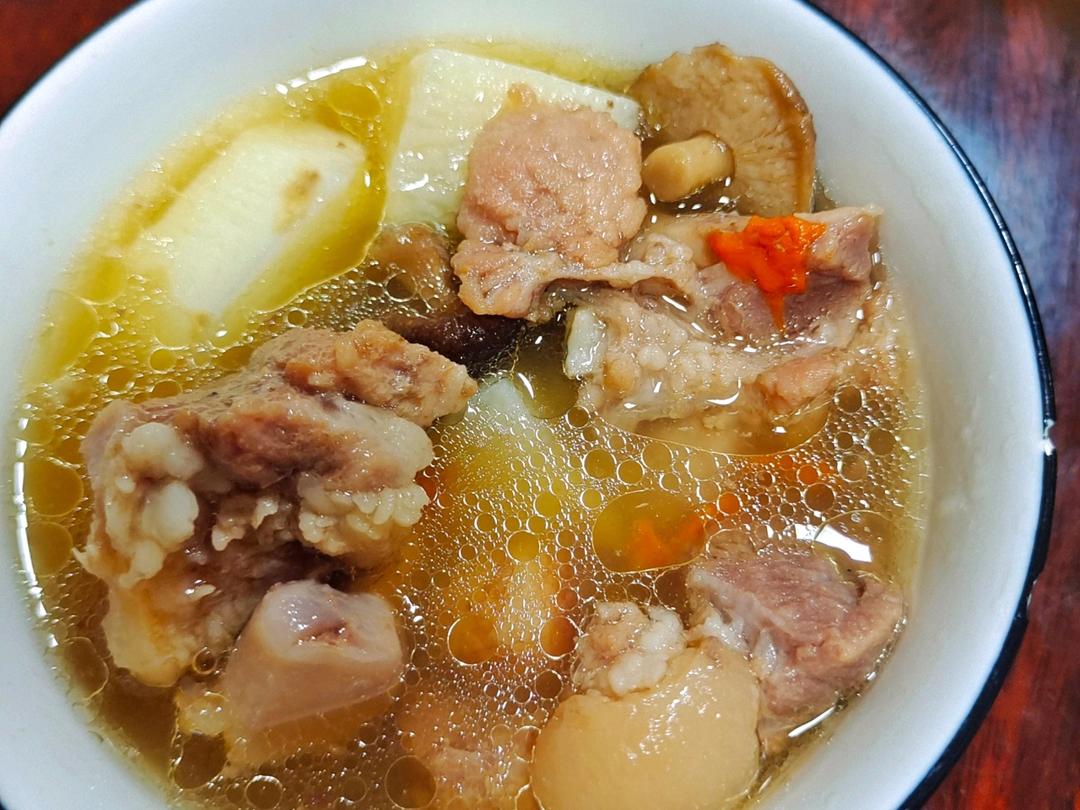 电饭煲版猪脚淮山汤