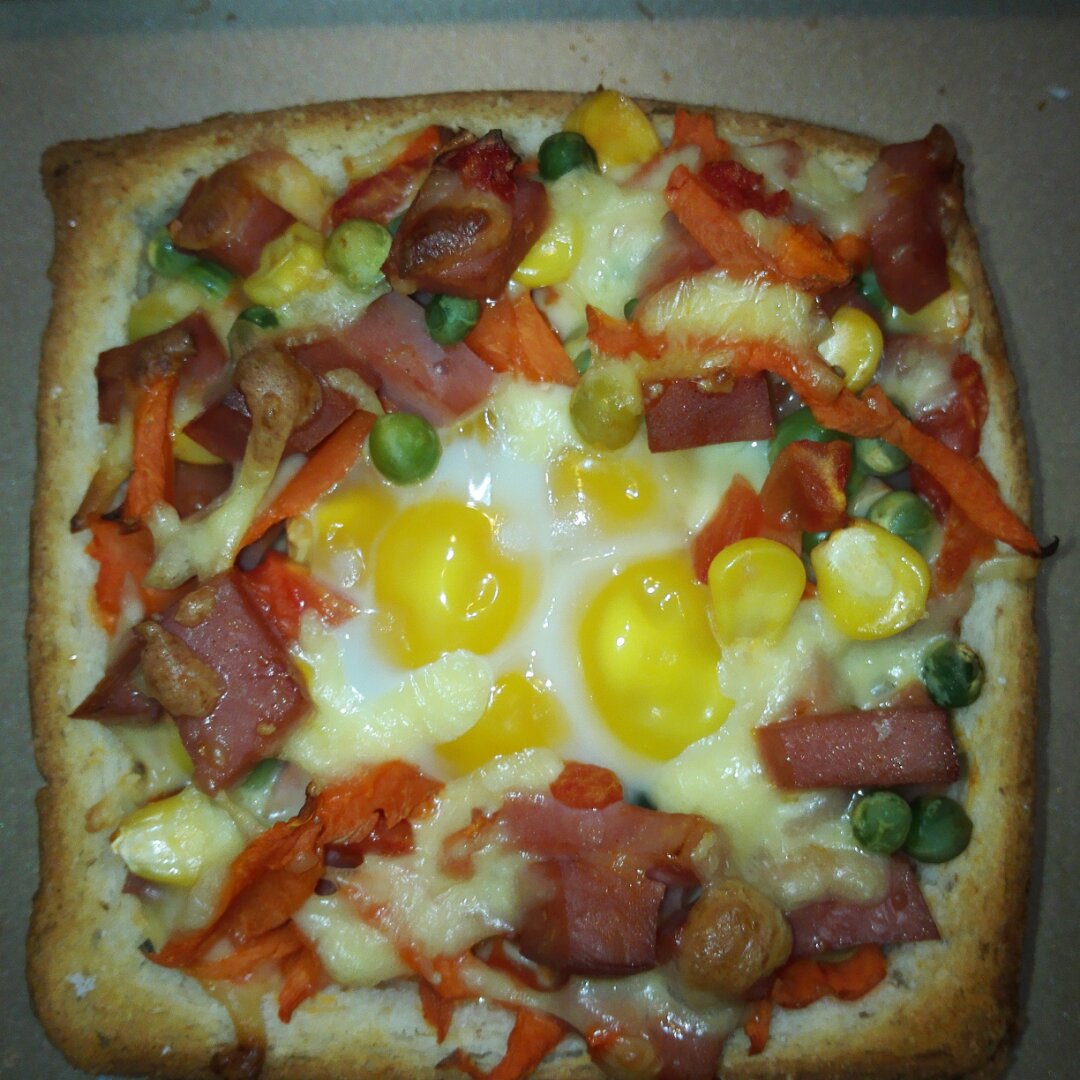 吐司太阳蛋披萨