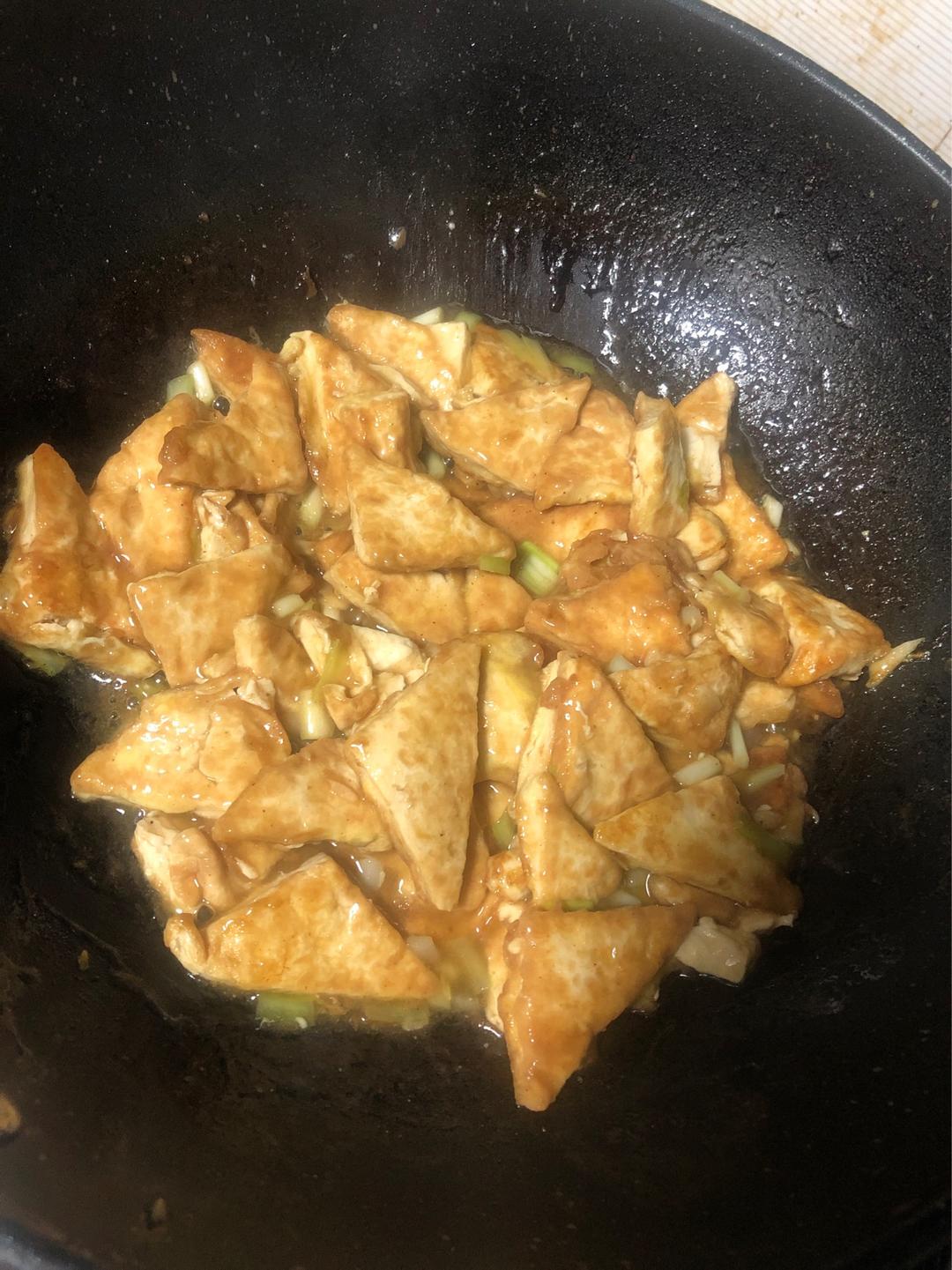 外焦里嫩的香煎豆腐