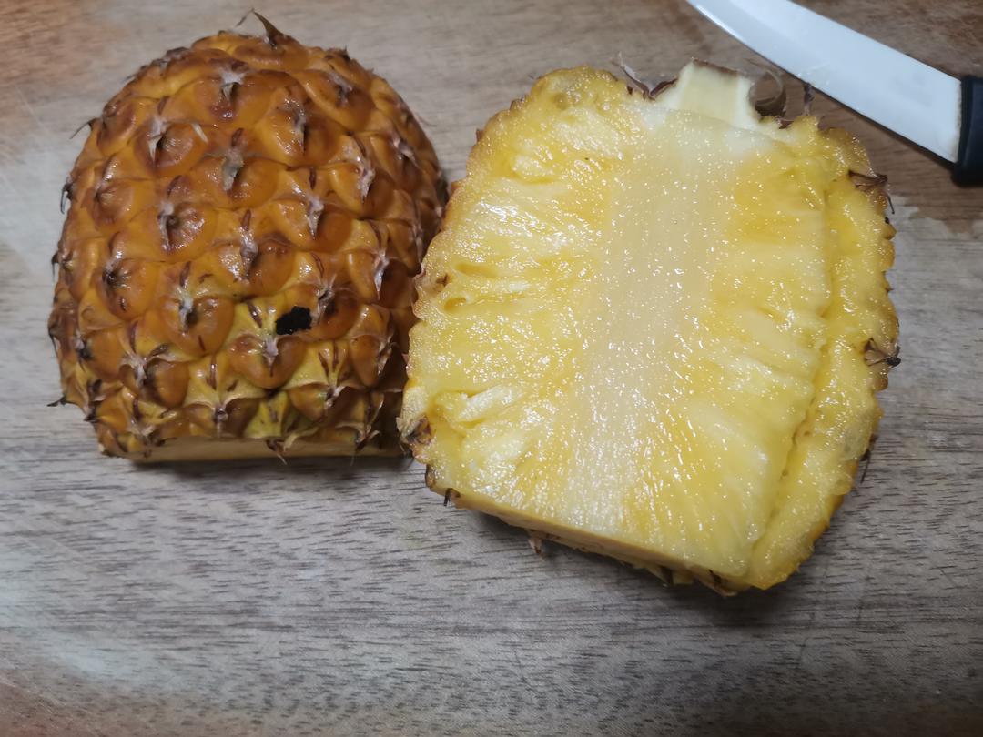 爱就是在一起，吃好多好多菠萝炒饭！