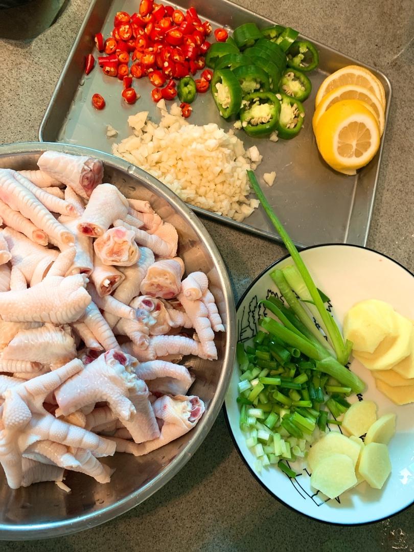 吃了停不下来的秘制柠檬凉拌鸡爪