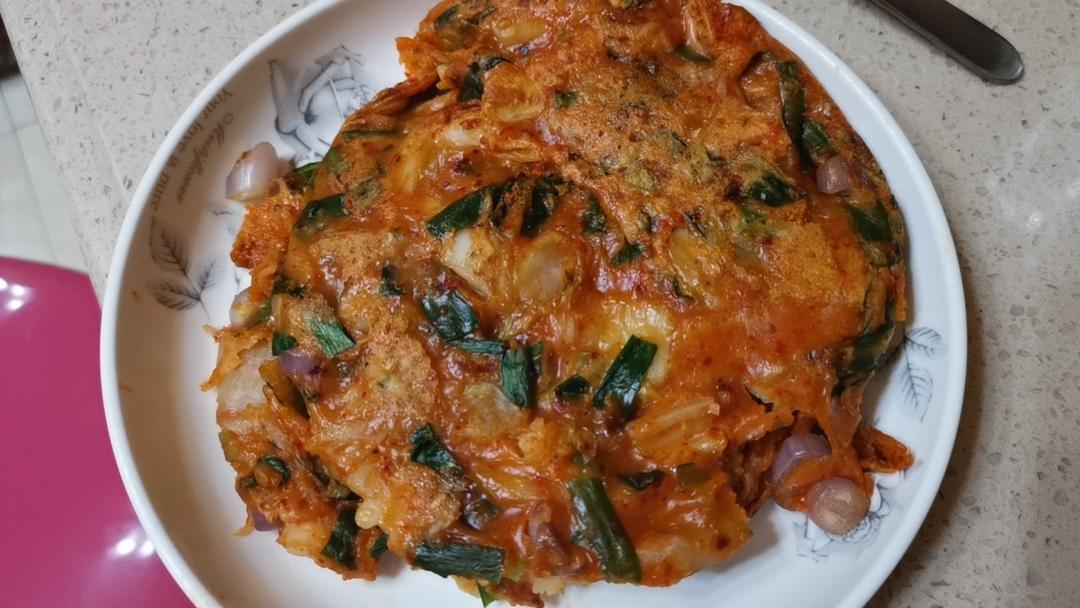 十分钟搞定🥂宅家美食 ｜ 韩式泡菜饼
