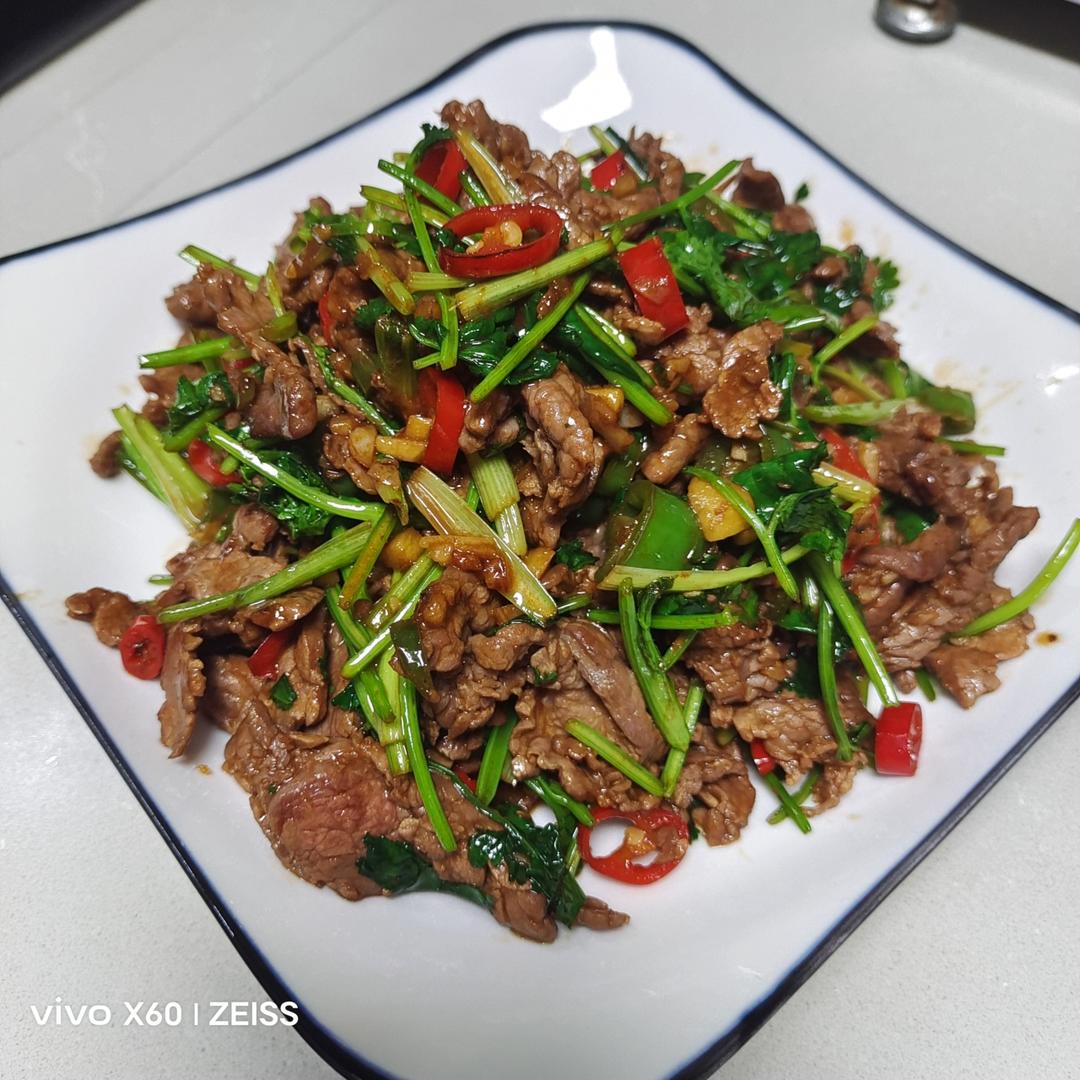 小炒黄牛肉