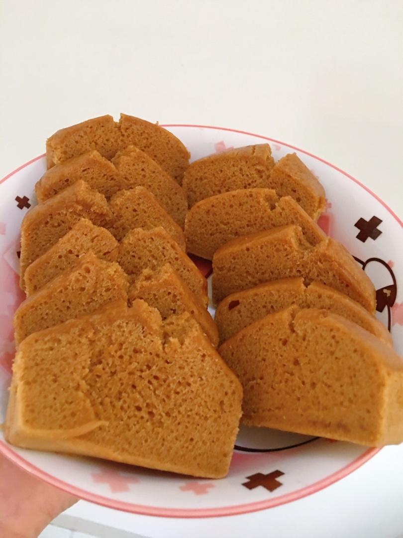 马拉糕，软糯弹韧，香甜细腻，和一般发糕不一样