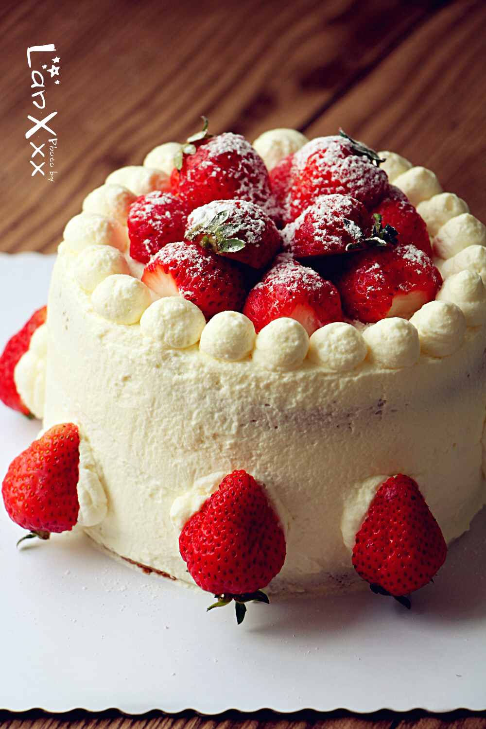 岚小新做的草莓奶油蛋糕