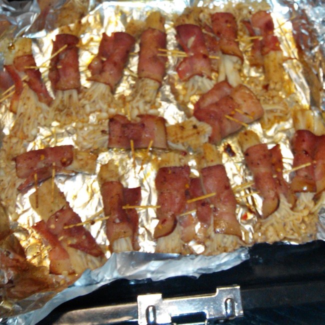 香烤培根金针菇卷