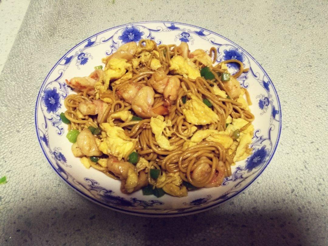 韭菜虾仁炒面