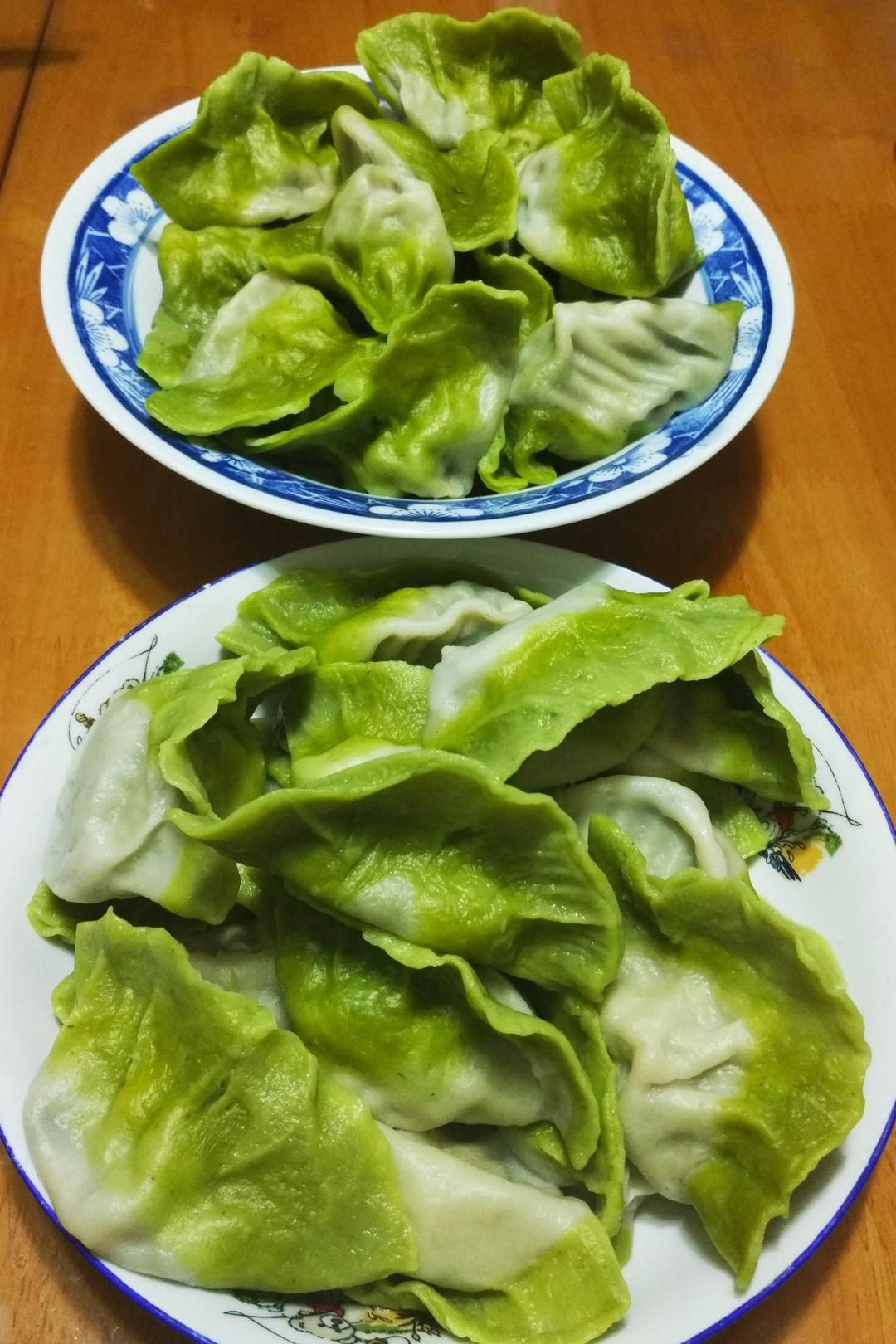 翡翠白玉白菜饺子详细版（附翡翠白玉白菜饺子包法，翡翠白玉饺子皮两种制法，面包机和面，翡翠白玉烧卖，各种馅料搭配）