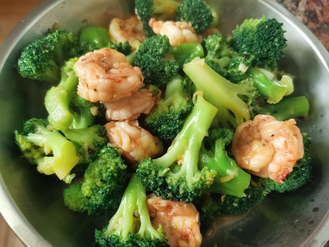 西蓝花炒虾仁