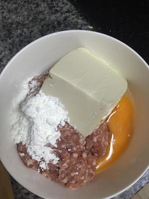 豆腐肉丸汤的做法 步骤1