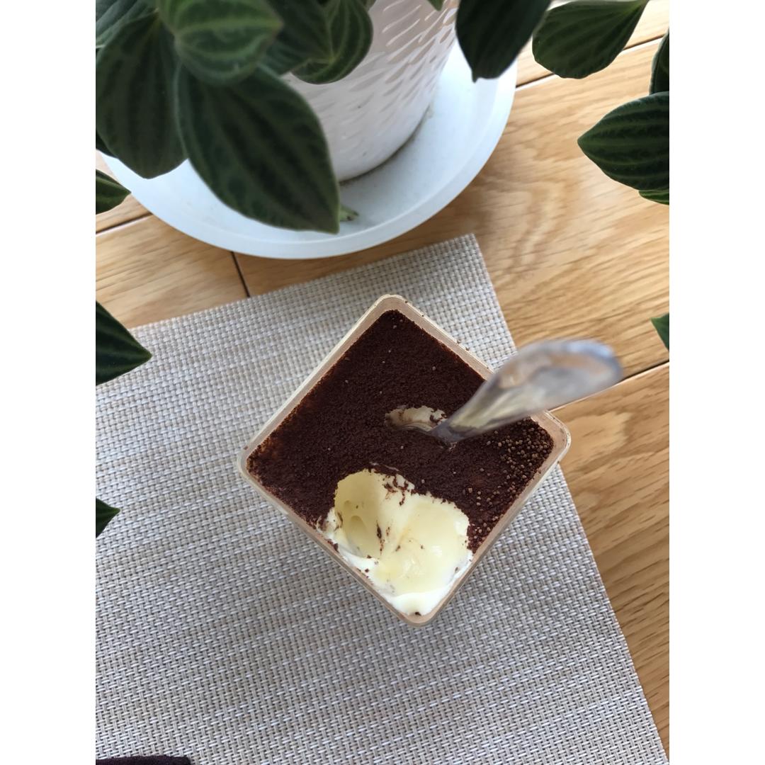 杯装提拉米苏