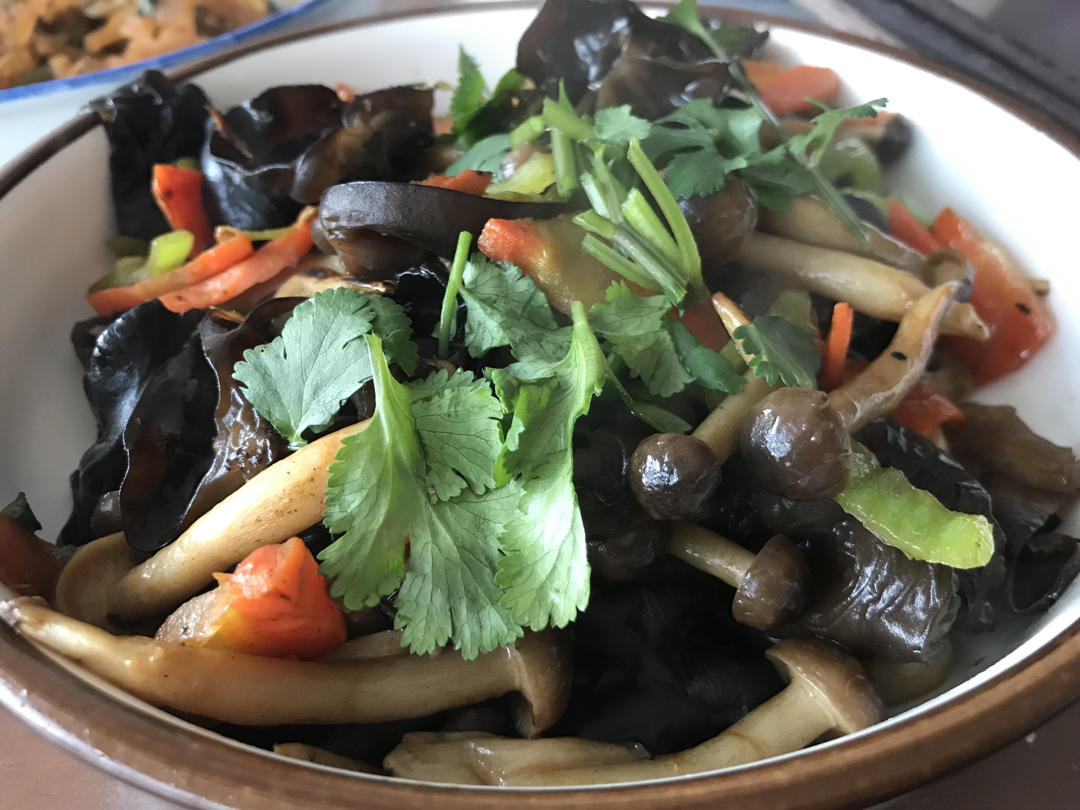腊肠青椒小蘑菇