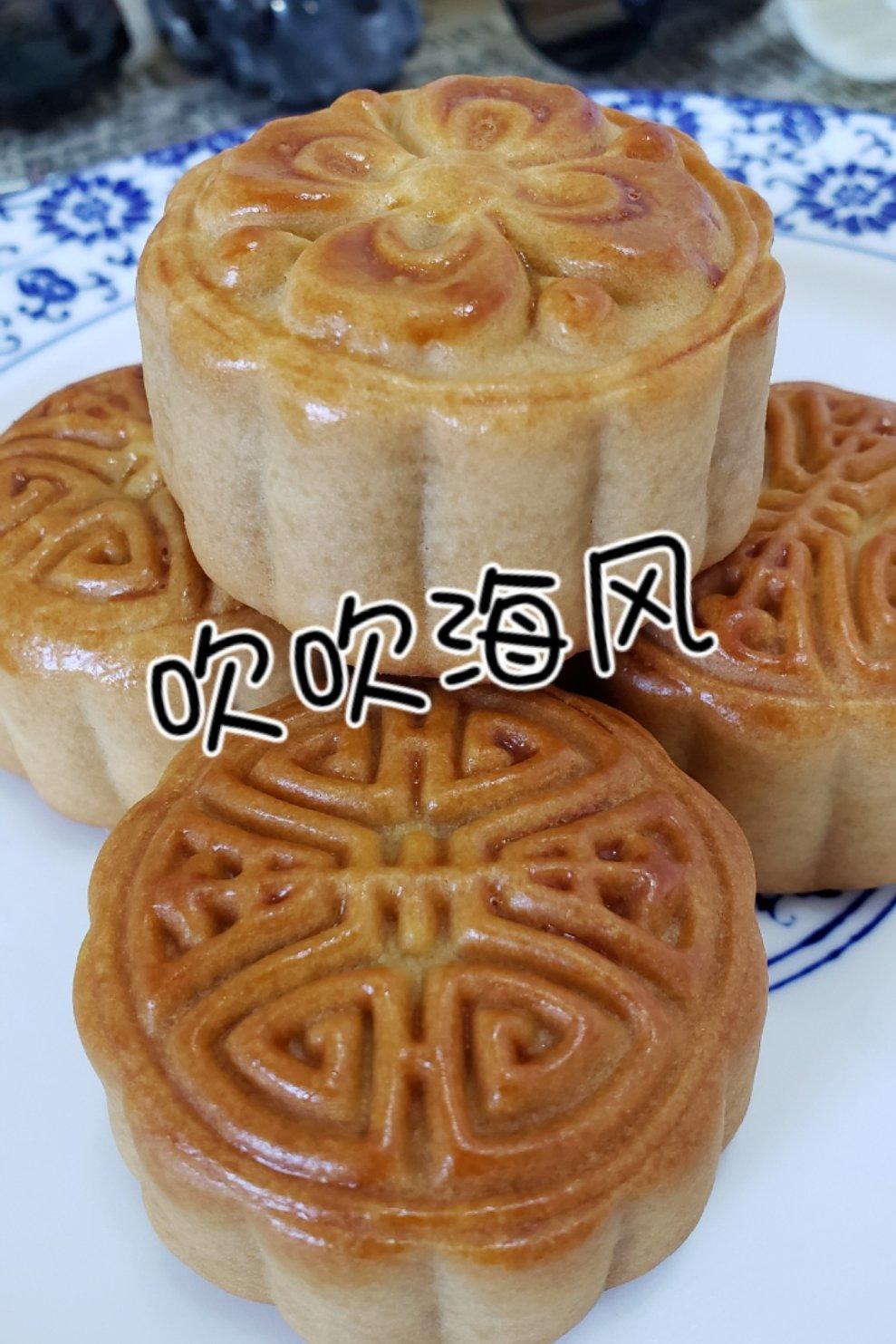 广式月饼—蛋黄莲蓉月饼