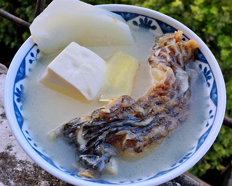 养生系·健脑·鲫鱼天麻豆腐汤的做法