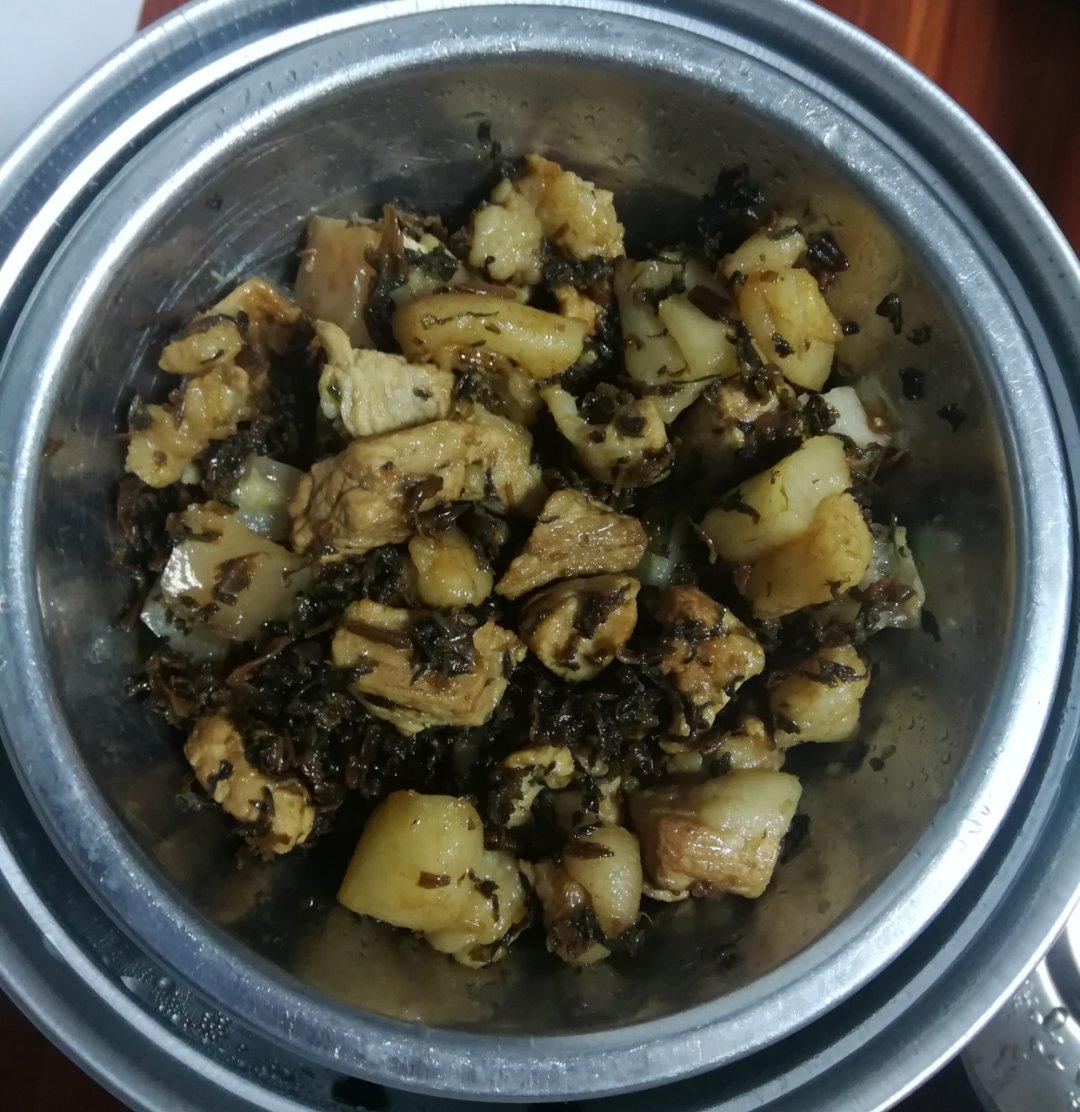 霉干菜蒸肉