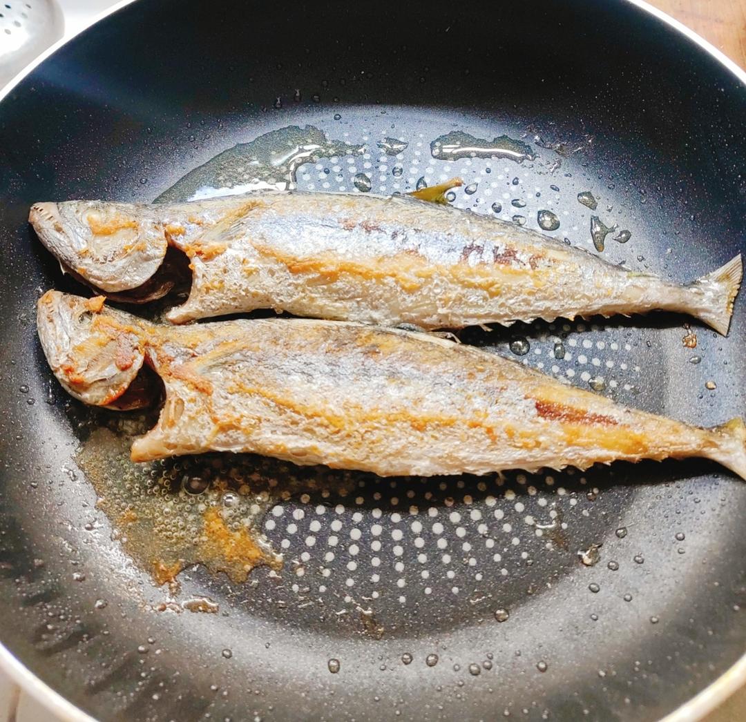 大师菜谱丨柱候酱焖马鲛鱼的做法 步骤2