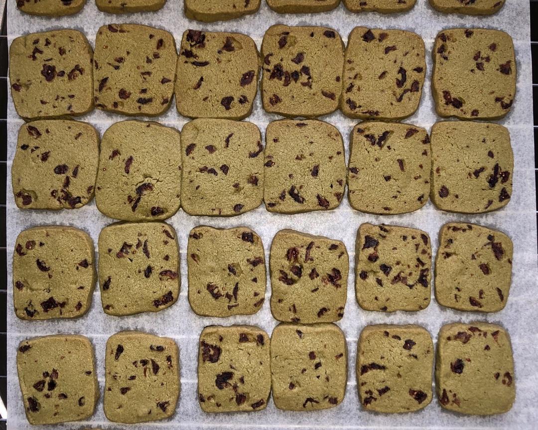 蔓越莓抹茶饼干小美版的做法