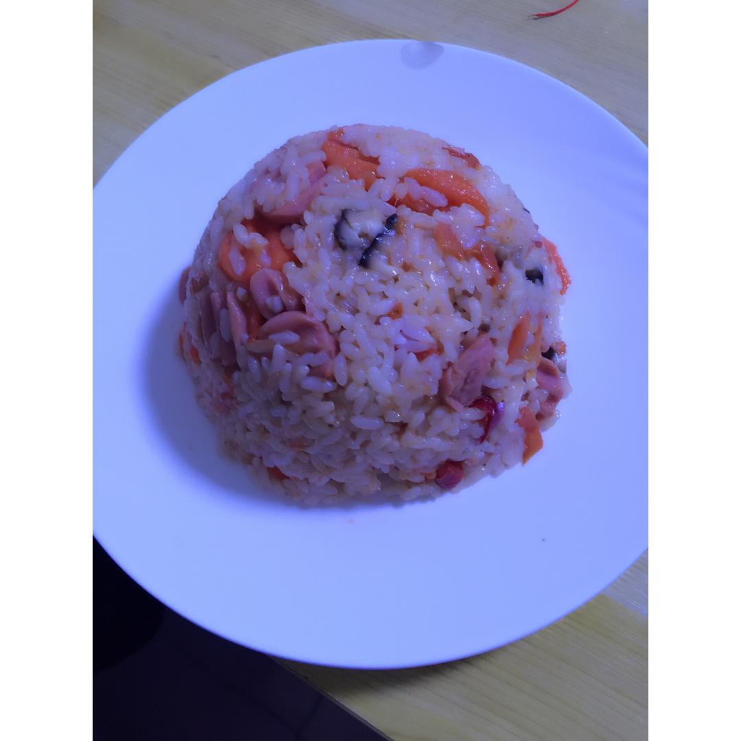 红色系茄汁炒饭