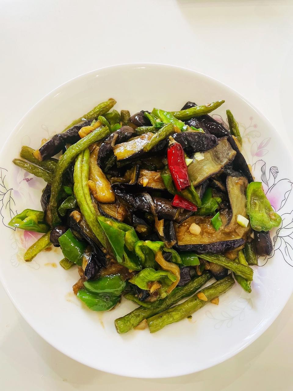 豆角炒茄子🍆的做法