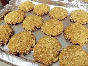 超健康谷物早餐：燕麦椰蓉饼干的做法 步骤5