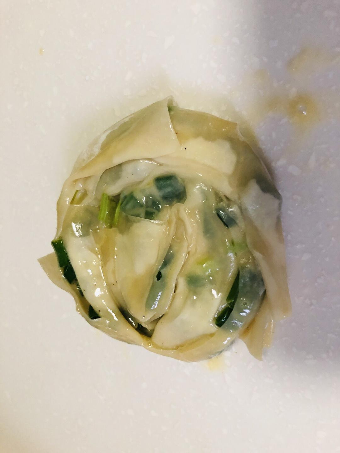 簡易版餛飩皮蔥油餅的做法 步骤5