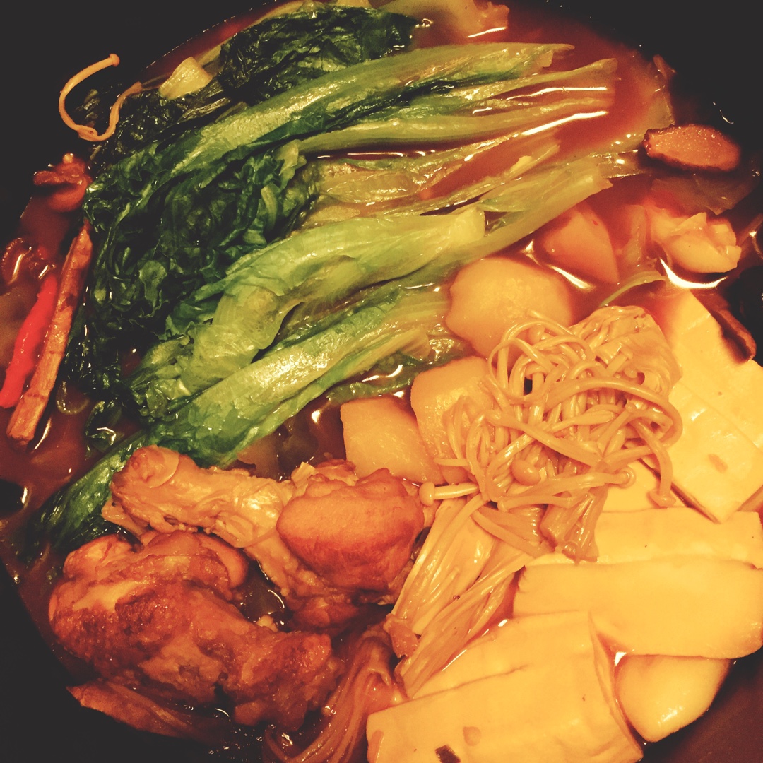 【黄焖鸡米饭】