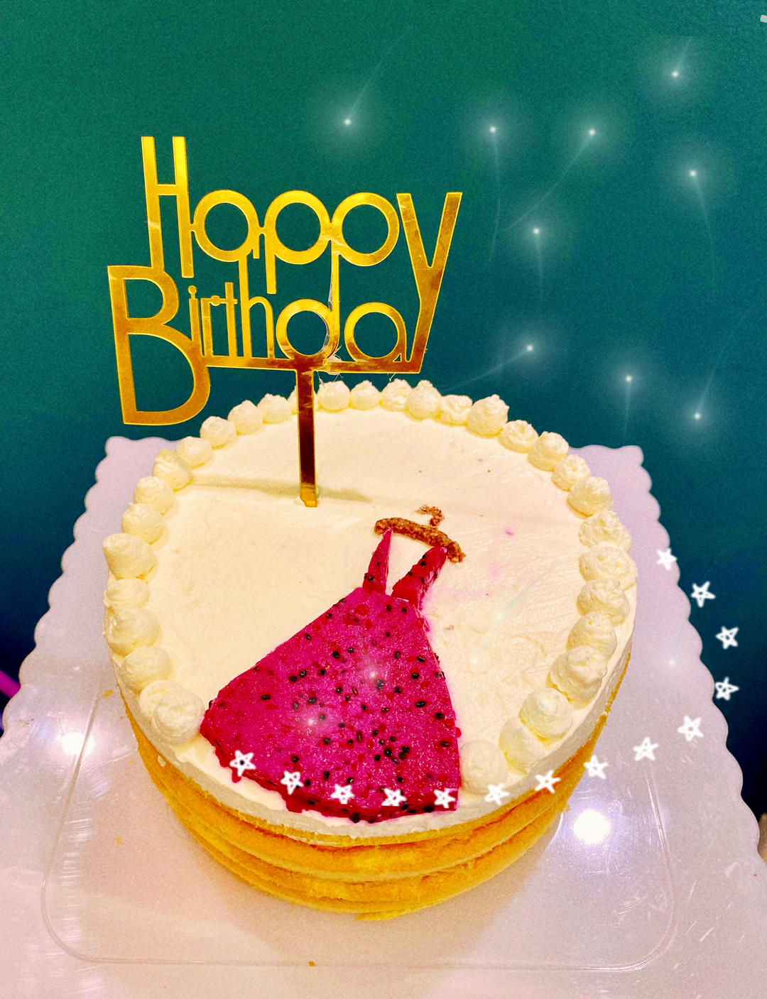 玫瑰花瓣生日蛋糕