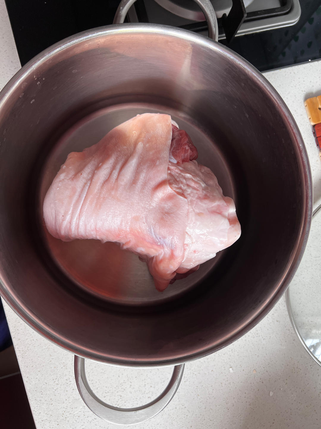 蒜酱水晶猪肘子，满满的胶原蛋白哦！