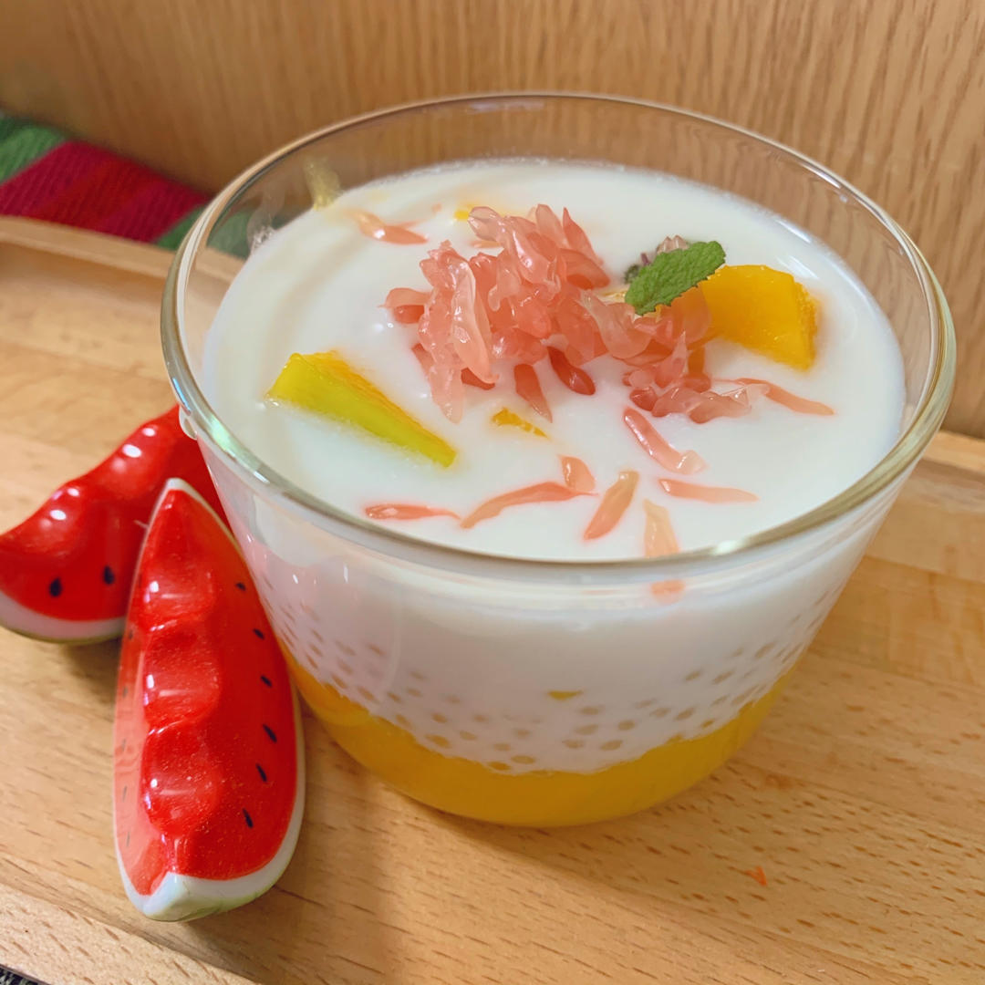 港式甜品——杨枝甘露(芒果西米露)附芒果花切法