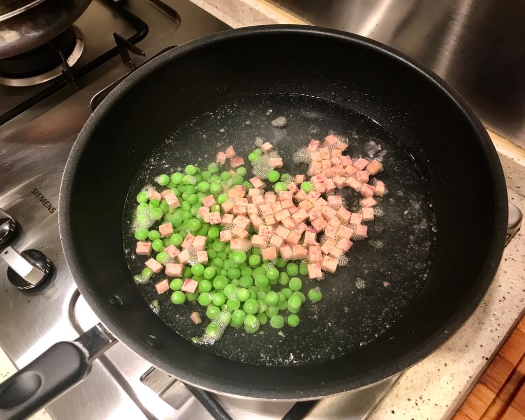 午餐肉豌豆豆腐汤的做法 步骤6