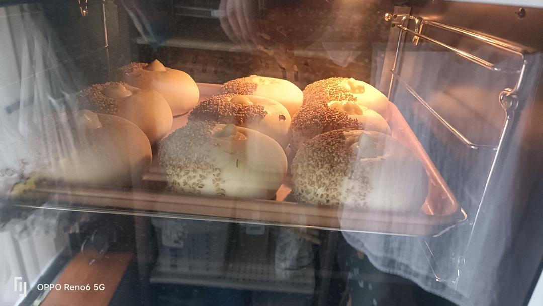 红豆乳酪包