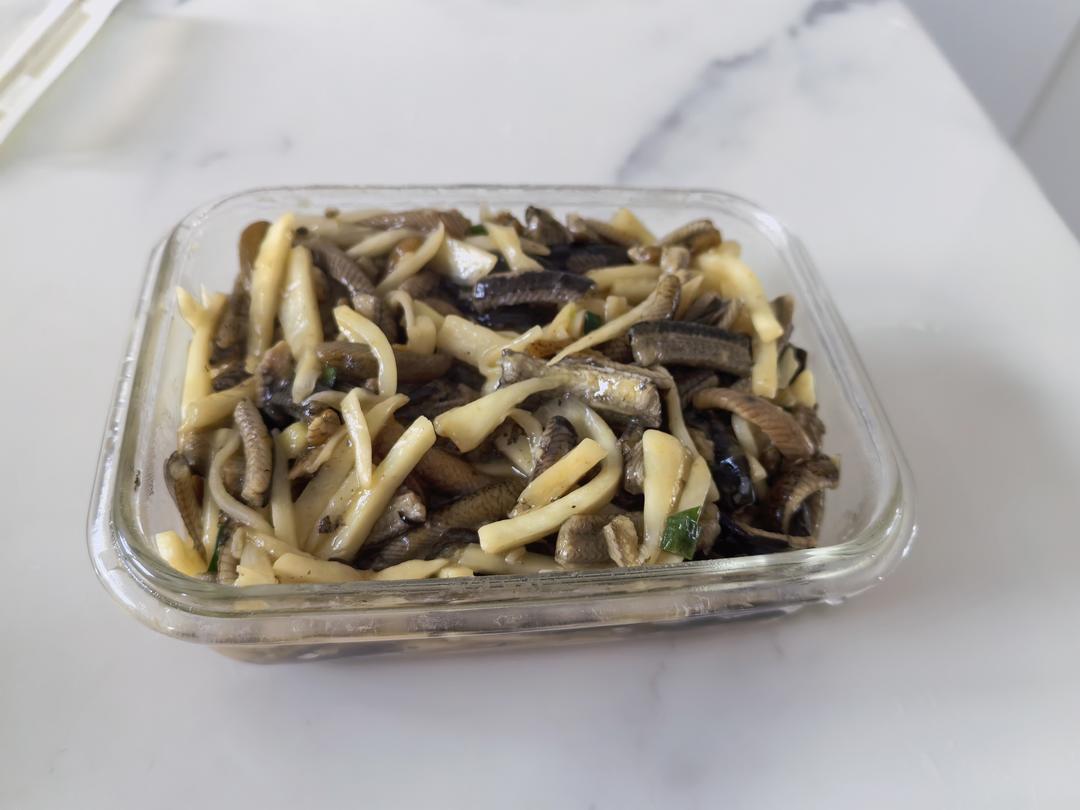 茭白炒鳝丝