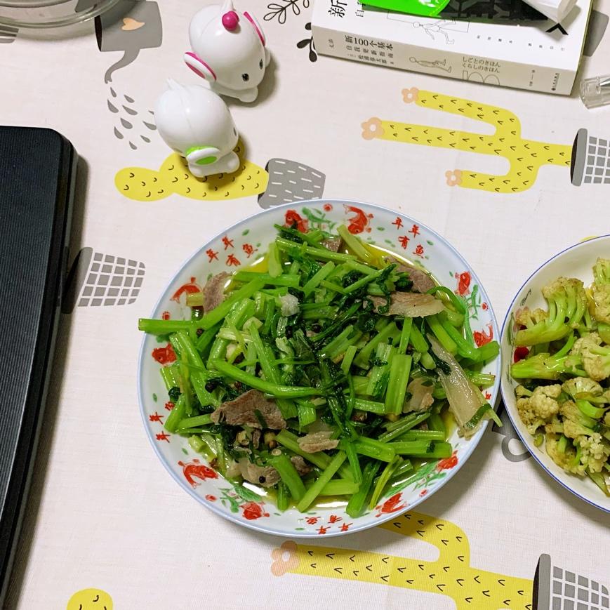 芹菜炒肉