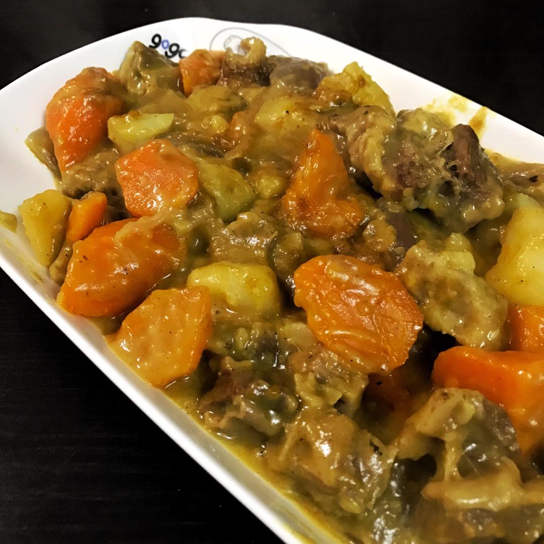 咖喱牛腩