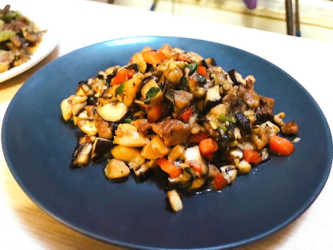 鲜菇炒鸡肉粒（减脂）
