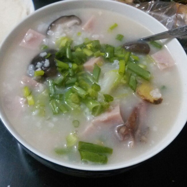 wangqq做的香菇青菜肉末稀饭