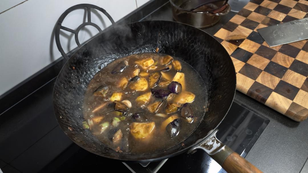 茄子炖土豆，太下饭了的做法 步骤5