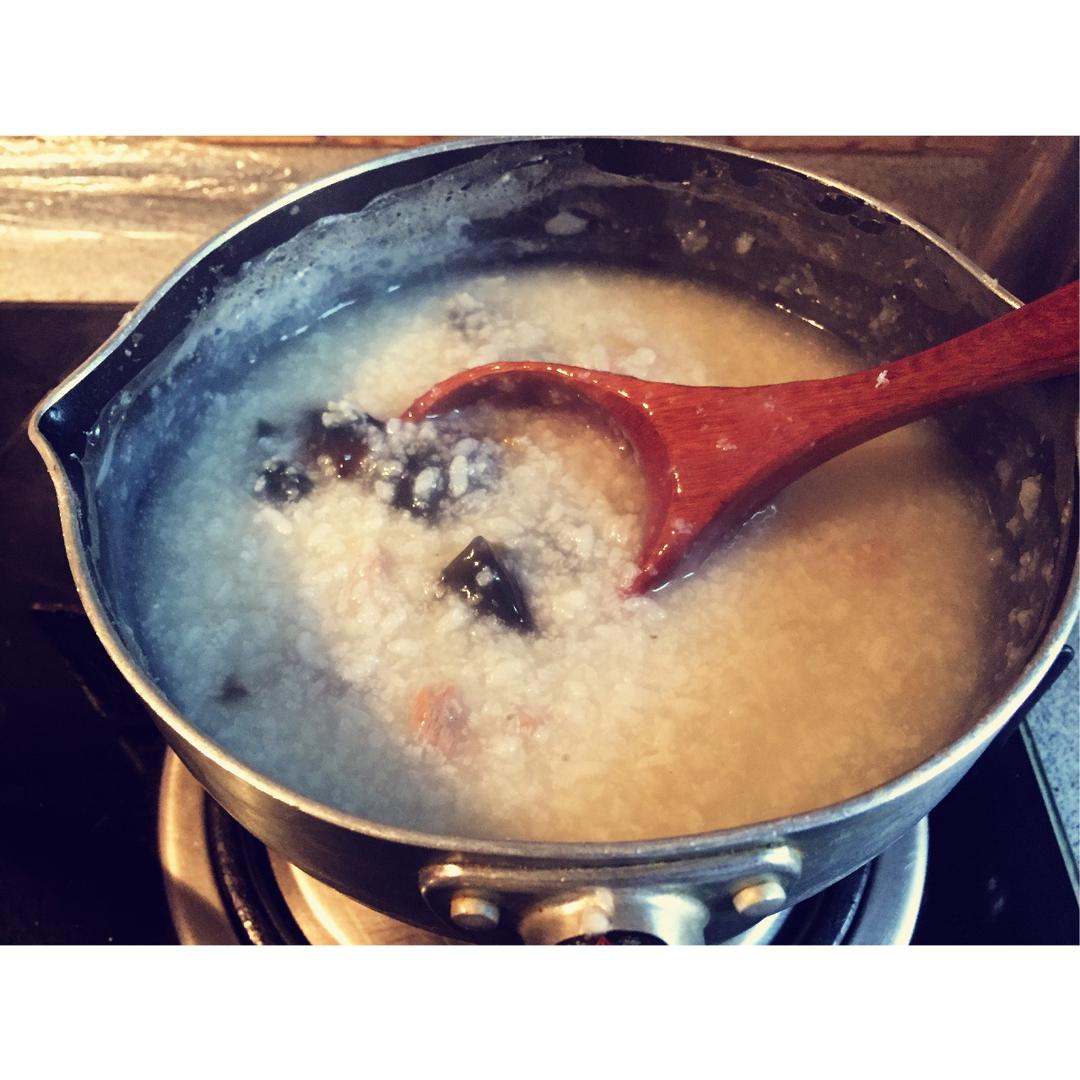 十五分钟快手之香滑皮蛋瘦肉粥(附五分钟电饭煲电压力锅更快捷方法)