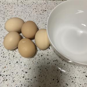 鲜嫩水蒸蛋的做法 步骤1