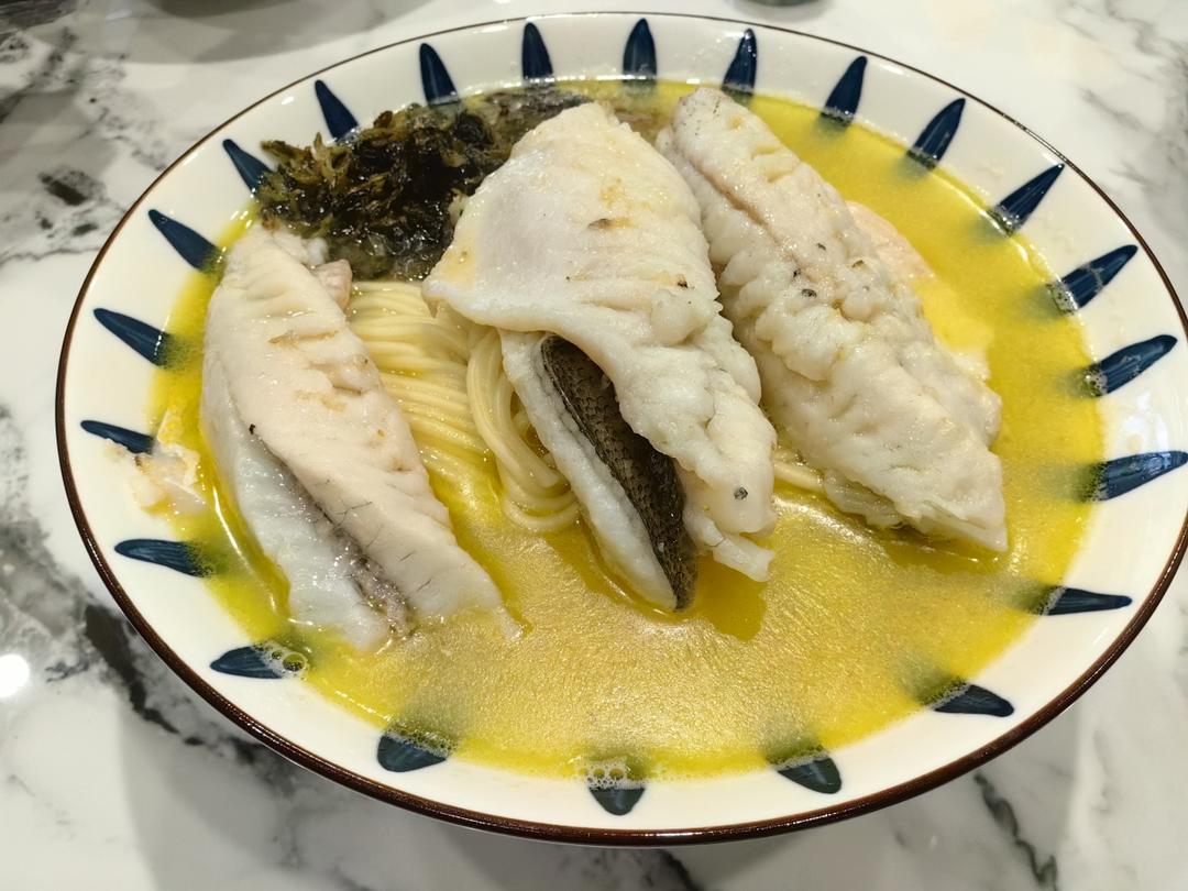 【雪菜黄鱼面】6条鱼做碗极品面，鲜到销魂！