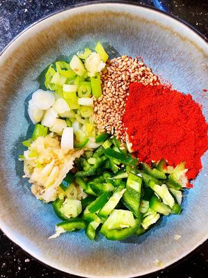 清爽不油腻减脂又健康的豆皮生菜卷的做法 步骤3