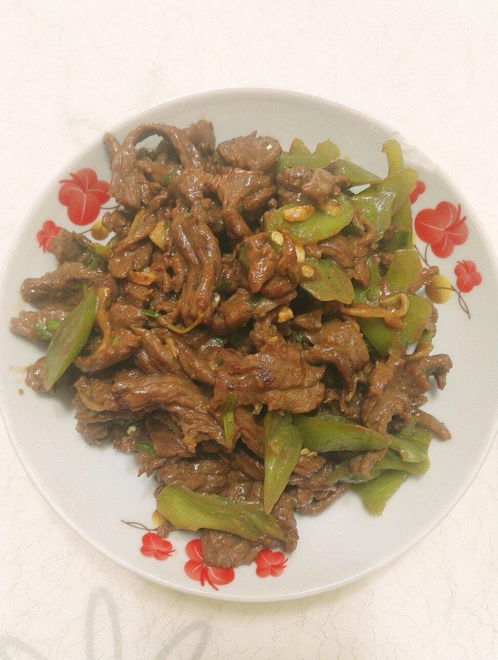 如何炒出嫩牛肉