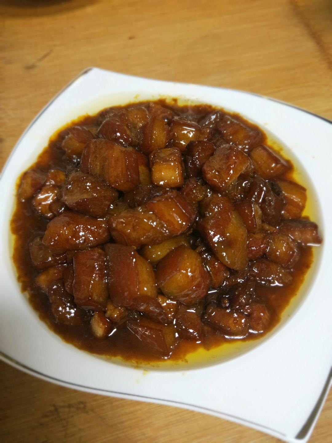 吃着碗里望着锅里的红烧肉